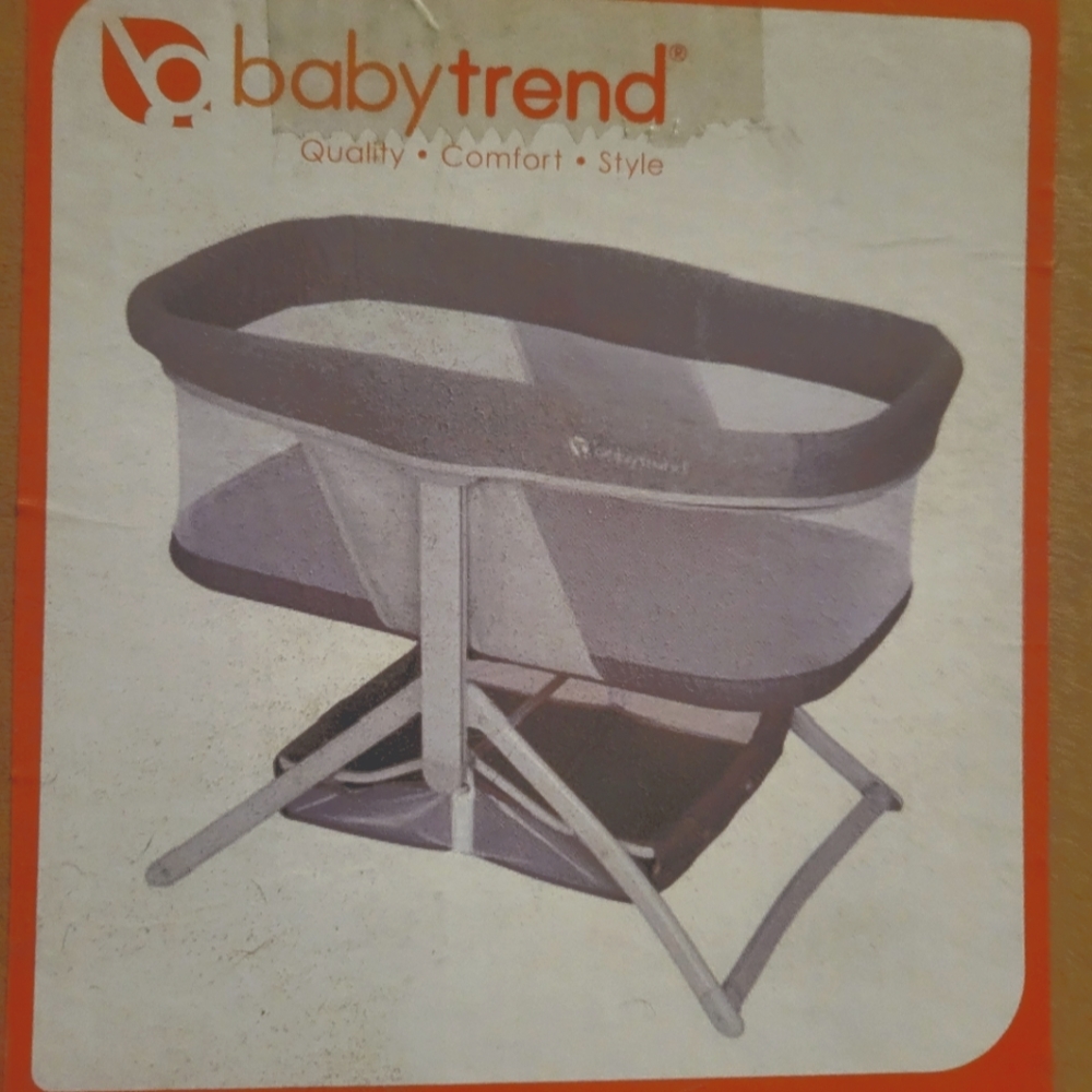 Baby Trend Bedside Bassinet